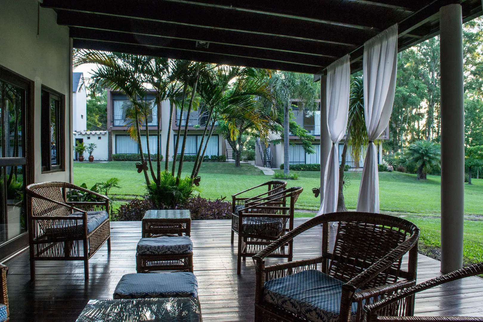 golden dorado lodge accommodation 10